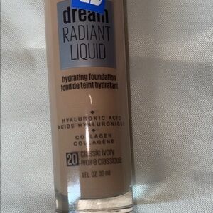 Radiant Liquid Foundation - Classic Ivory